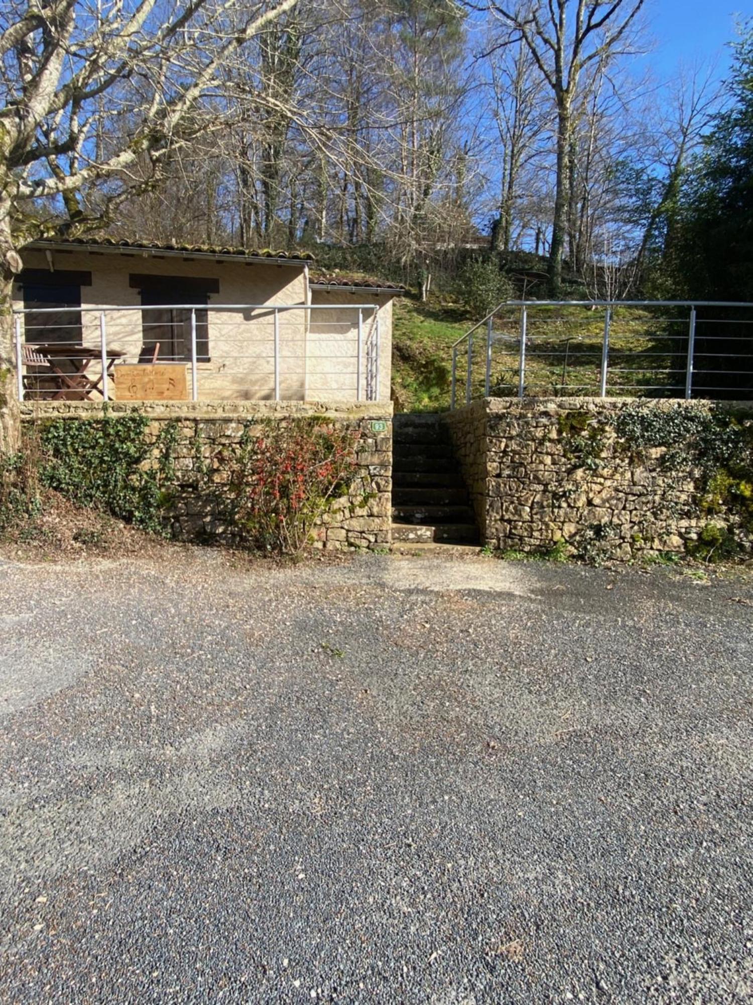 Domisiladore Latouille-Lentillac Exteriér fotografie